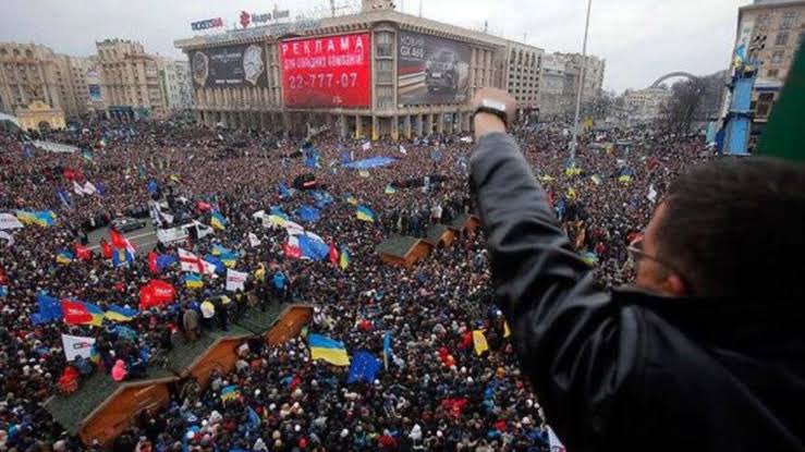 (7/n) They have implemented this Gene Sharp Theory in Tahrir Square, Egypt. Lakhs of people intervene from nowhere obscure and paralyze the government. Hosni Mubarak lost the power everybody knows what happened, the same methods were followed in Ukraine against Russia.