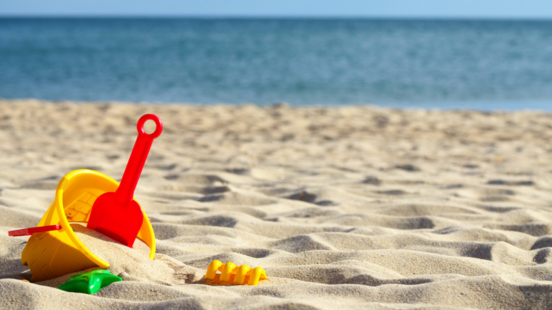 jubileehigh's tweet photo. Jubilee staff, students and parents we hope you are having a lovely and safe summer holidays! Remember to enjoy the sunshine we are having responsibly! #keepJHStogether #summer #summerholidays 🌞 🍦 💧 https://t.co/JTb7Px3Ytl