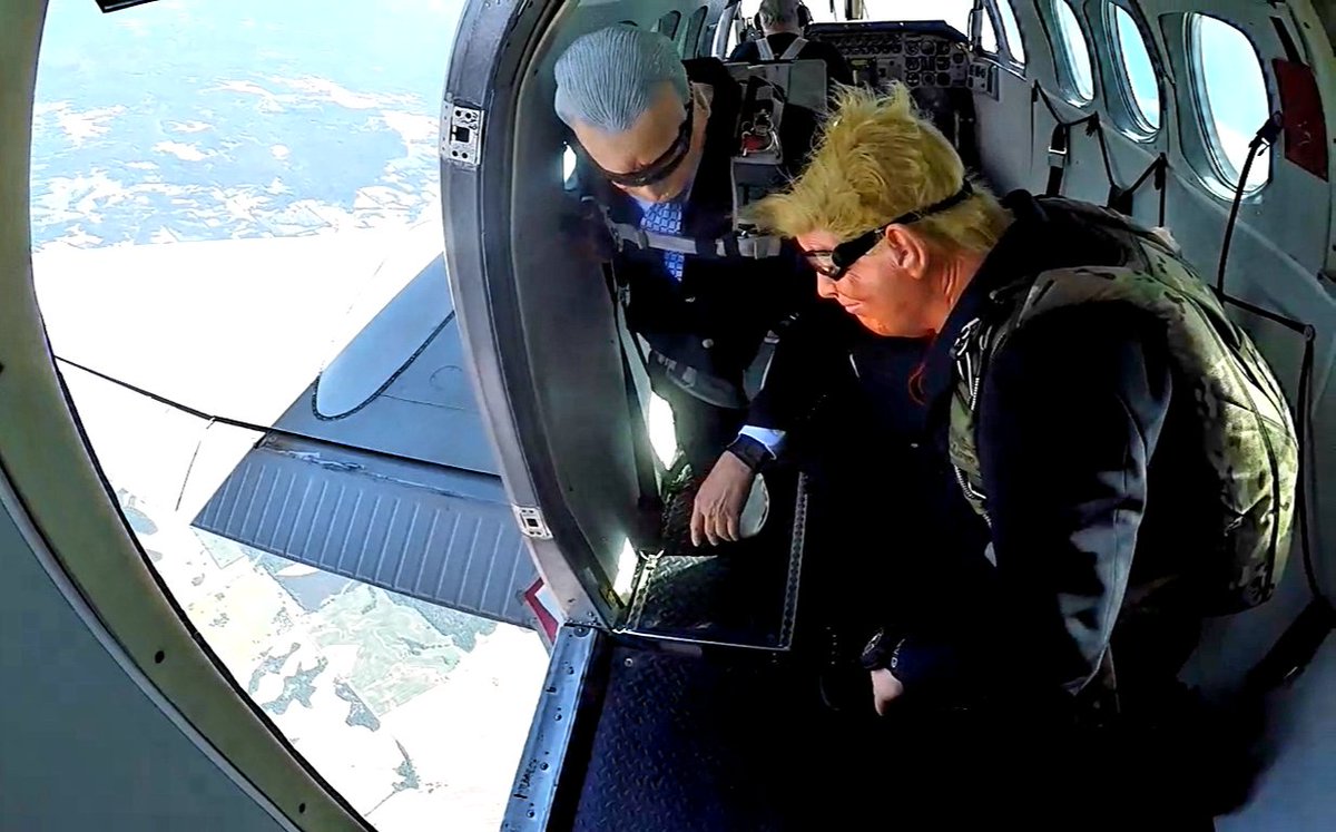 onelifetorisk's tweet photo. The "Biden vs.Trump Skydive Fight Video" makes it's debut on Monday, August 31st; so stay tuned and watch to see who wins!! @realDonaldTrump @DonaldJTrumpJr @seanhannity @IngrahamAngle @kilmeade @SteveDoocy @greggutfeld @DanaPerino @TheFive @GOP @limbaugh @LaraLeaTrump @FLOTUS https://t.co/GNaTsZRSnK