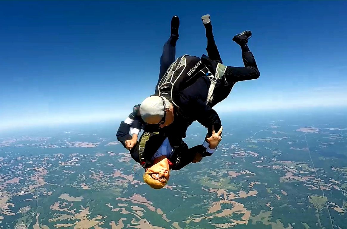 onelifetorisk's tweet photo. The "Biden vs.Trump Skydive Fight Video" makes it's debut on Monday, August 31st; so stay tuned and watch to see who wins!! @realDonaldTrump @DonaldJTrumpJr @seanhannity @IngrahamAngle @kilmeade @SteveDoocy @greggutfeld @DanaPerino @TheFive @GOP @limbaugh @LaraLeaTrump @FLOTUS https://t.co/GNaTsZRSnK