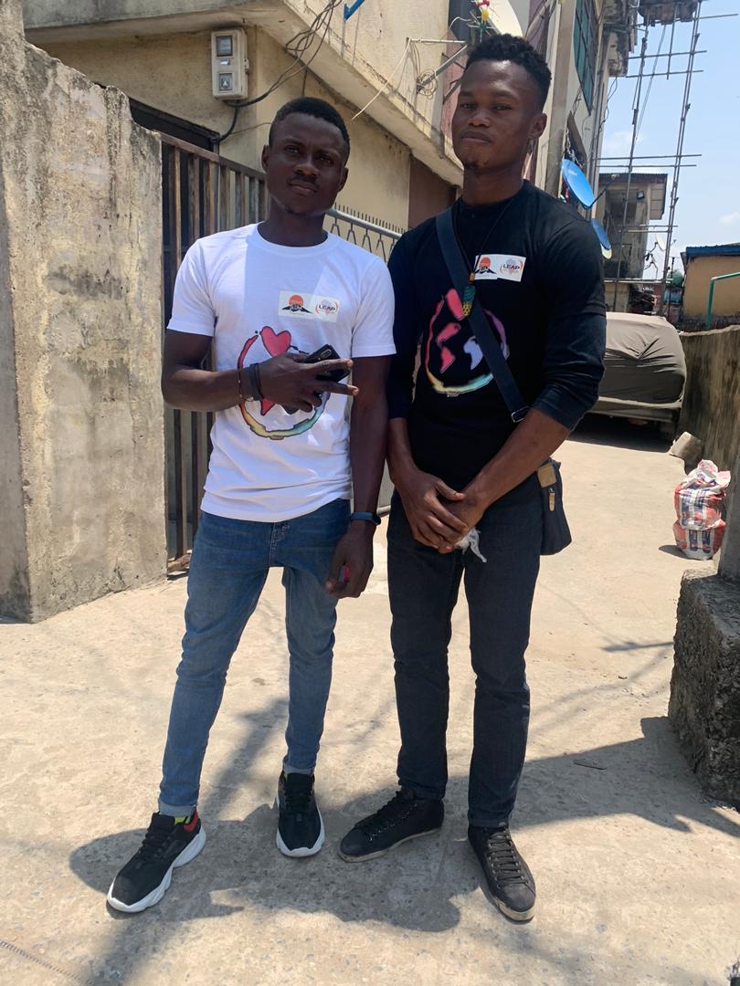 It nice having you guys around today @yinksmedia
@dreamsfromslum thanks for having our @YouthDoS @LEAPAfrica

#YouthDay #YouthDayOfService #AjegunleFoodBank