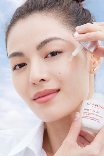 Clarins Canada tweet media