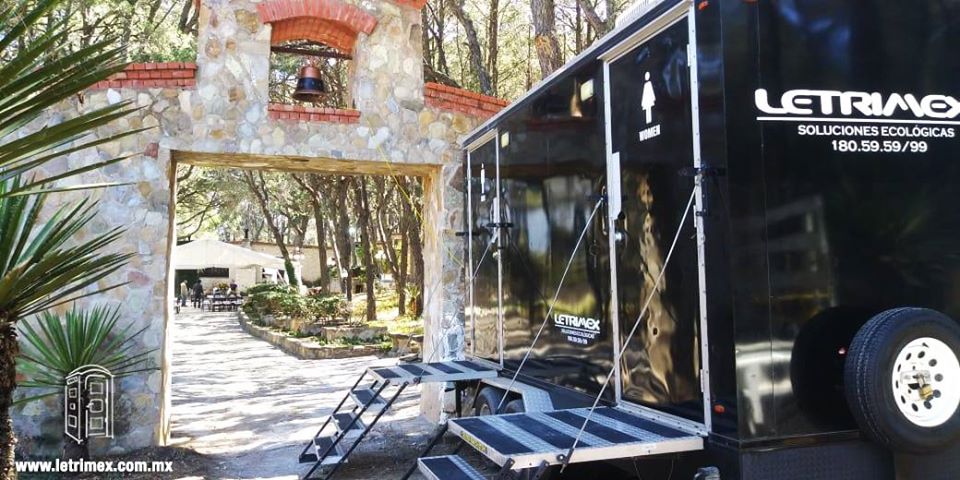 Letriimex's tweet photo. 📌 Contamos con Renta de #Casetas de #Baños #Portátiles.  Estas #Casetas de #Lujo pueden ser #instaladas en cualquier #sitio. Somos la mejor solución #Ecológica. 🙂
🛒COTIZA DESDE TU MÓVIL📲
☎️1805959/1805999 😉
https://t.co/1llNL6Tht3 https://t.co/zgbCiwSlpg