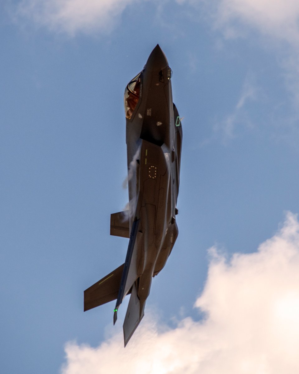 DanMcClinton1's tweet image. Some F-35 action from yesterday. My photo, all rights reserved.  #F35 #FastJets