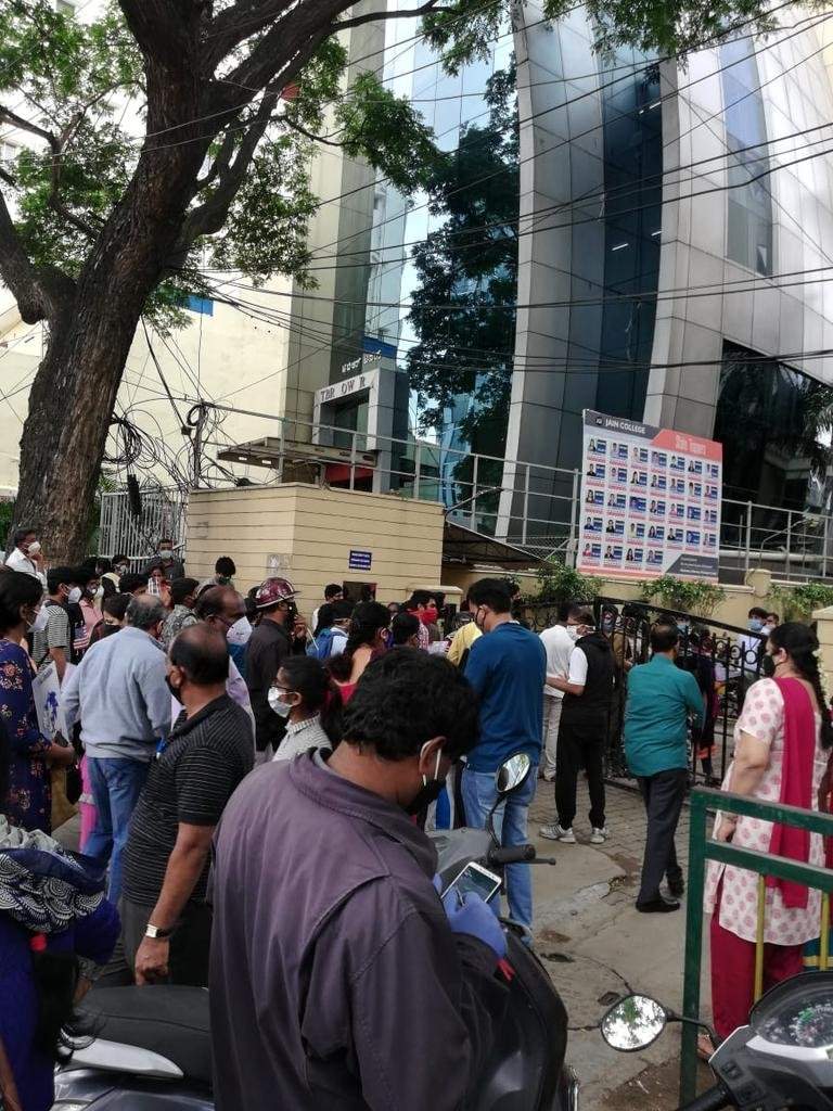 bensivakumar's tweet photo. This is what happens in KCET EXAM 
Appeared students👉 1.94lakh 
Affected Students 👉60 students 
⛔⛔
NEET AND JEE Students👉 28Lakh+ 
Affected students           👉❓❓
#StudentsAgainstStateAutonomy 
#JEE_NEETStudentsInSCForJustice
#JEE_NEETStudentsInSCForJustice 
#coronavirus https://t.co/opVhLHJsiz