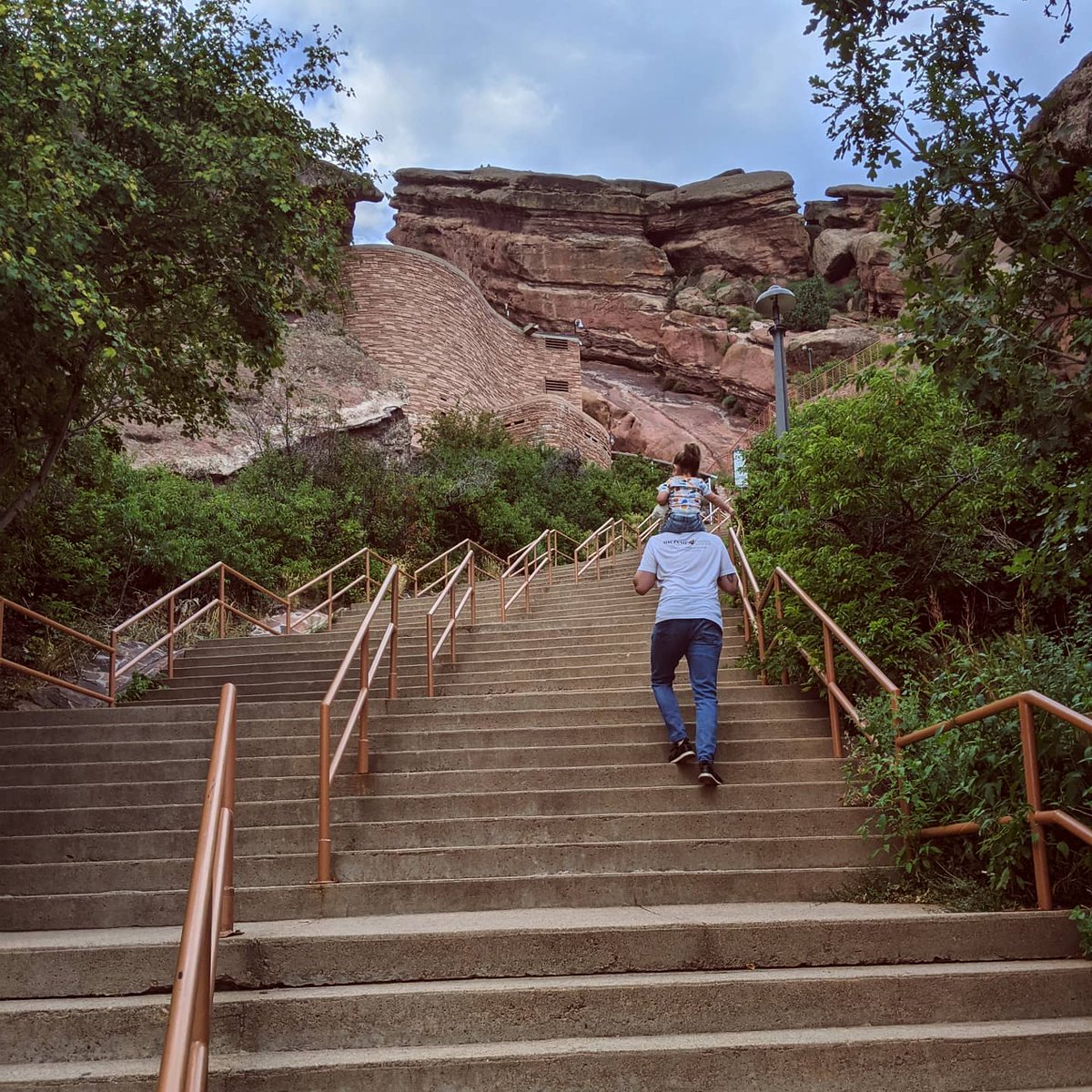 abagofmids's tweet photo. Red Rocks is great for two things:
Views and realizing how out of shape you are 🥵 https://t.co/fWFi556sRz
