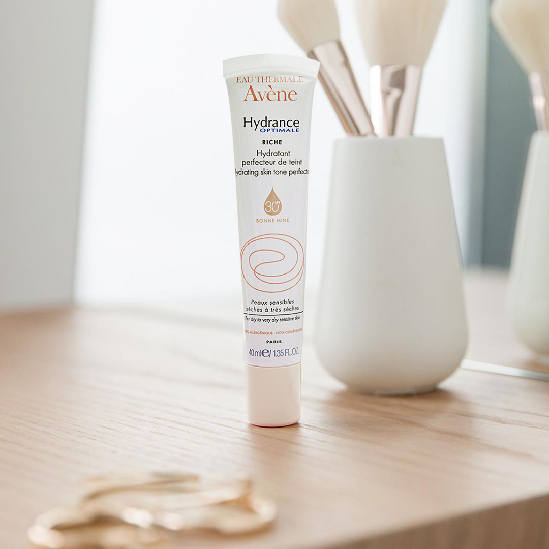 AveneArgentina's tweet photo. Hydrance Color es ideal para quienes quieren hidratar la piel, unificar el tono y protegerla de las radiaciones solares, todo en uno.
Pieles secas a muy secas: Hydrance Color Enriquecida SPF30
Pieles normales a mixtas: Hydrance Color Ligera SPF30
https://t.co/cJj2buEQeO https://t.co/8IF9Iye9pb
