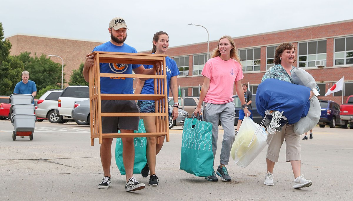 UNKearney's tweet photo. We’re ready to welcome almost 1400 students into our residence halls over the next few weeks. 

#UNKMoveIn might look a little different this year. Here's what you can expect ⤵️ https://t.co/uHHnTm83yi