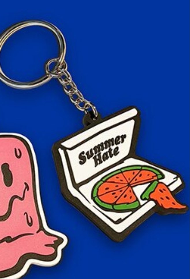 ZICOchama's tweet photo. ZICO RANDAMBOXのキーホルダー
どなたか交換して頂けませんか？

譲→ロゴキーホルダー
求→ピザキーホルダー https://t.co/1sbm7m5ocj