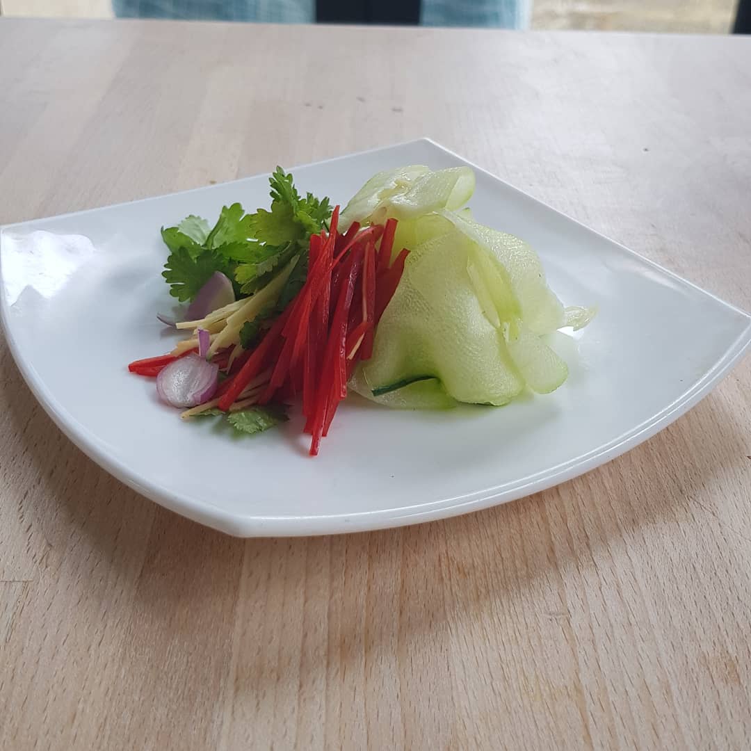 deetheechef's tweet photo. One of this weeks Thai takeaway dish..
Prawn curry with pickled cucumber   fresh ginger , thai shallots, add altogether and EAT

To book email deethechef@cookinghappy.co.uk 
Ser meal for 2 @£40 delivered 
Full menu on 
https://t.co/GEgE5N5h6v https://t.co/zalJsGGzZ0