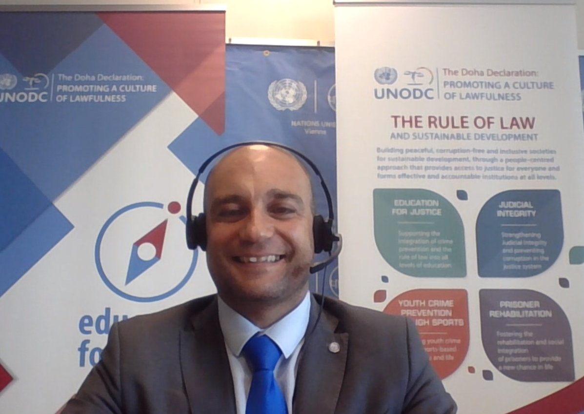 MarcoTeixeiraUN's tweet photo. Young people are the driving engine of the #Agenda2030 

This #YouthDay @UNODC @AC_Global @QatarEmb_Vienna  launched #Education4Justice #JusticeAccelerators Programme to empower youth of #Armenia &amp; #Kyrgyzstan to come up with tech solutions to rule of law issues
#Act4RuleofLaw https://t.co/xM3ocwxXJf