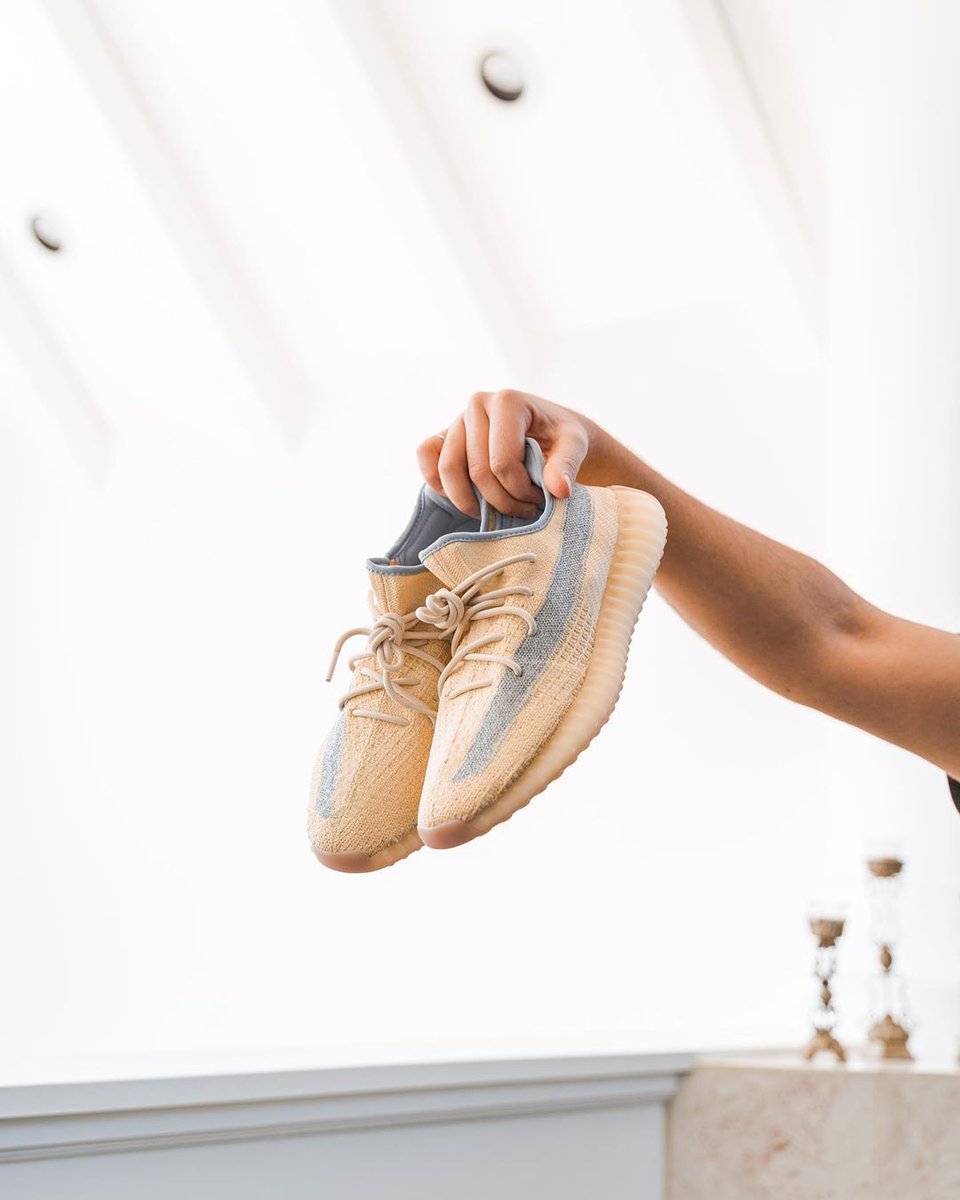 LimitedRunShop's tweet photo. Originally leaked back in January, the Adidas Yeezy Boost 350 “Linen” is a shoe that’s perfect for any sneakerheads collection. We still have a few pairs left, so sure to secure your pair today!- https://t.co/Am53XPzh3K
📷: @lazysnorlax
#LimitedRunShop #YeezyLinen #YeezyBoost https://t.co/C2iOyUluVt