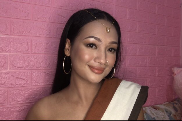 itsabhieeeee's tweet photo. Huli ni Mister. Punda ng unan suot na ni Misis. 🤣🤣🤣
Watch my Simple Indian Makeup Look on my YT channel https://t.co/4jlblzjMfx #indianmakeup #makeupoftheday #SubscribeToSeeMore https://t.co/bR2AZnjWRf