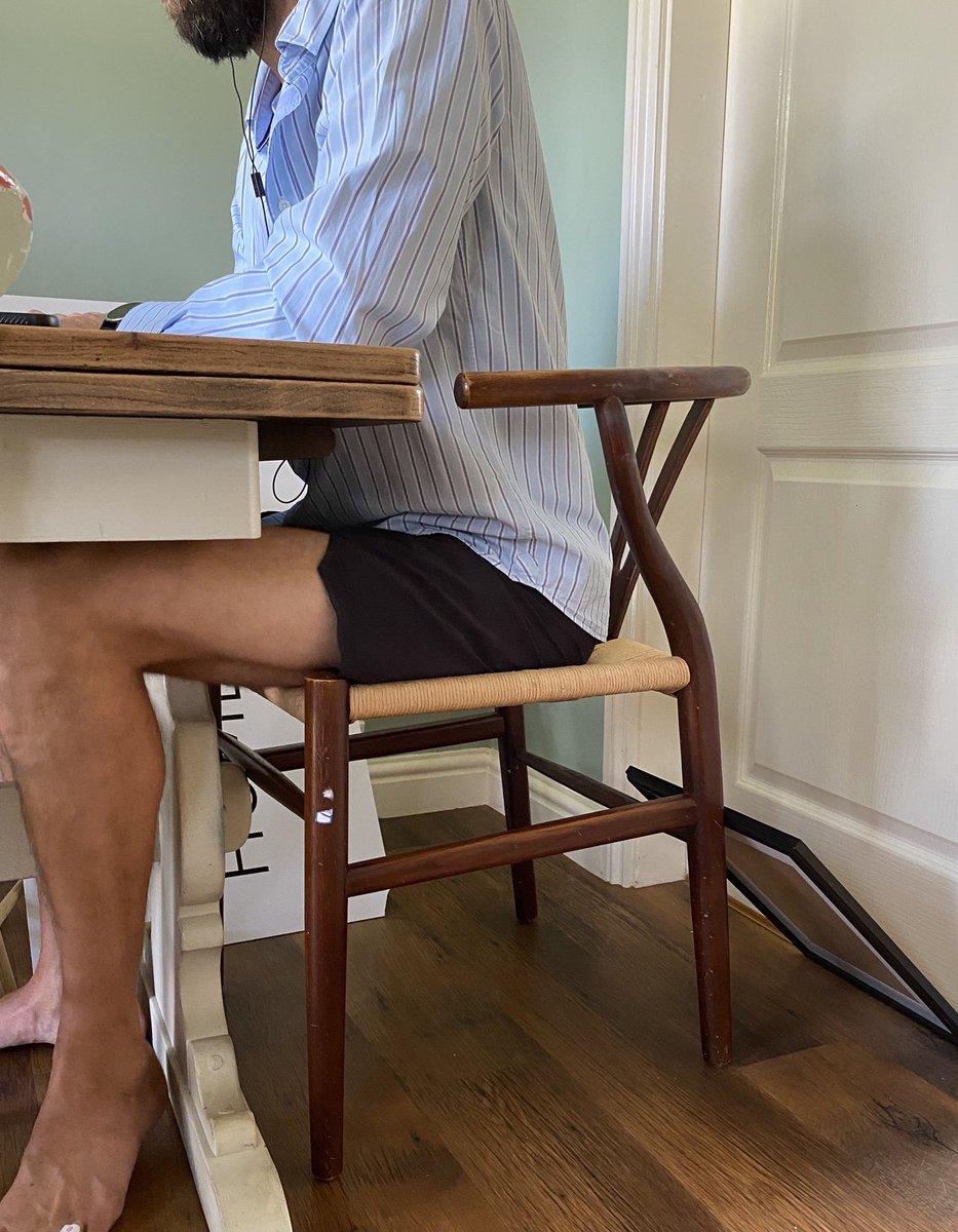 Homeworkermag's tweet photo. Husband’s current look. Zoom chic in the heat!
#wfhlife #workingfromhome #heatwave https://t.co/2rbTwsAJzM