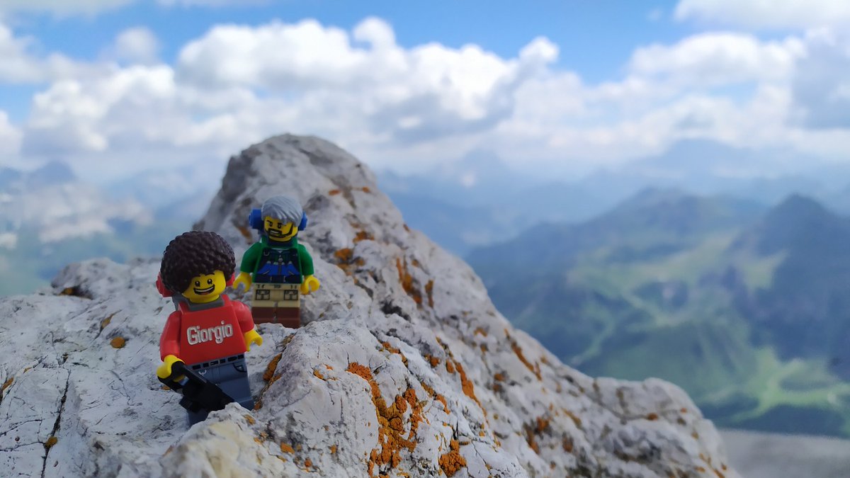 JvJean1971's tweet photo. Arrivo del sentiero 672
#dolomiti #dolomitesunesco #dolomites #pizboè #pizcapannafassa #lichtenfels #vallon #tremila #valbadia #valdifassa #sentiero672 #lego #afol #cremonabricks #minifigure https://t.co/bGqtczJ87b
