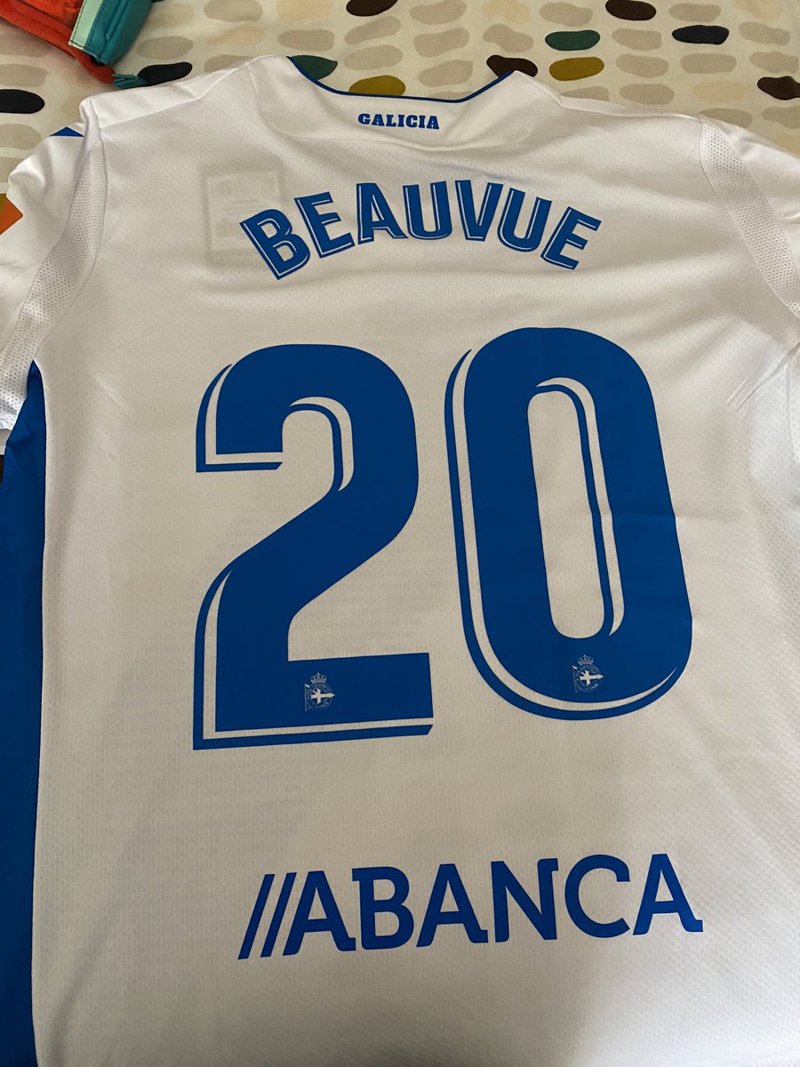 A_PEIRO82's tweet photo. Lo prometido es deuda @CBeauvue https://t.co/AYCpa5D5CN