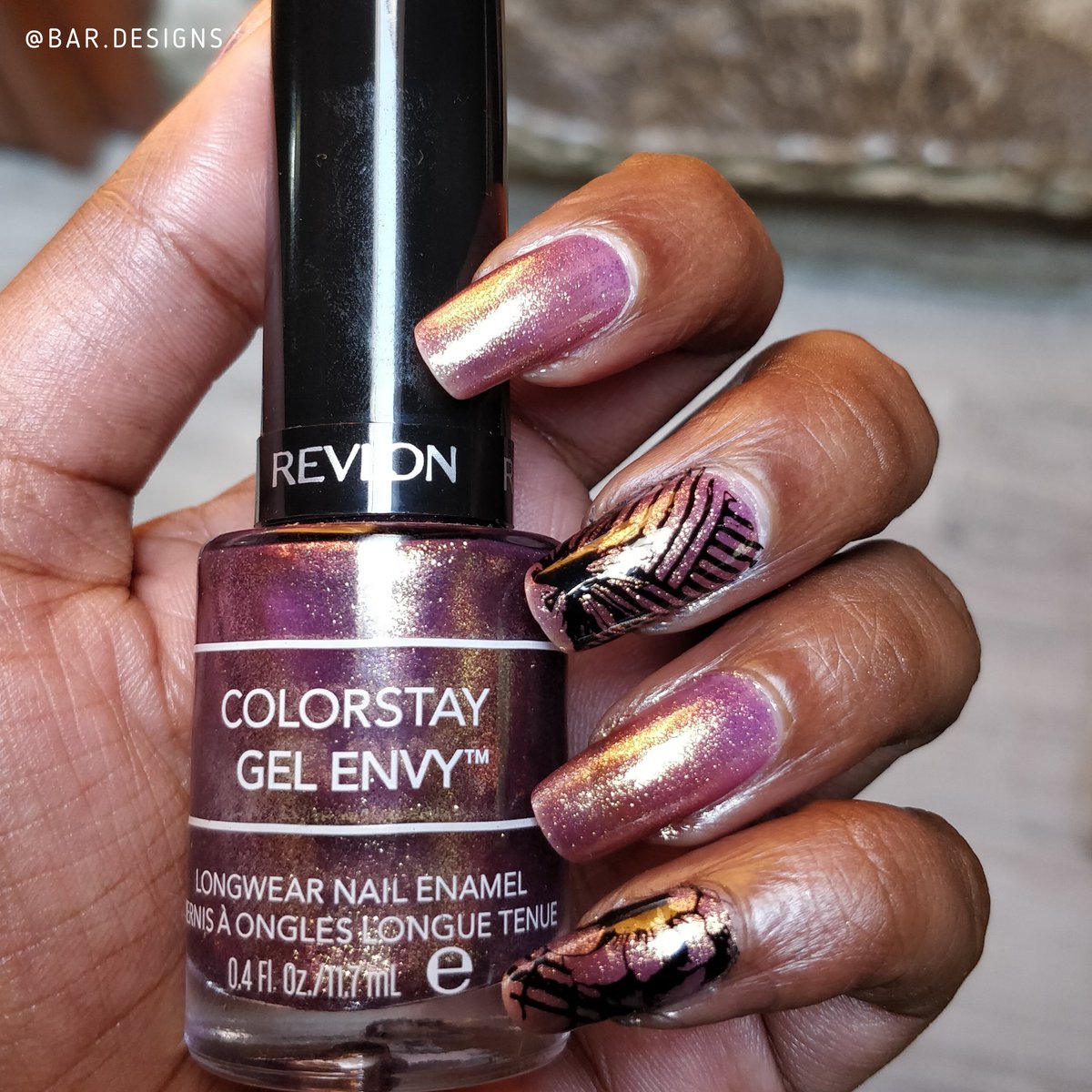 barathi_m's tweet photo. I had to test it w/ some #nailstamping & it looks gorgeous 🥰. It's a versatile bg for #nailart.
✨ Products ✨
@Orlynails
•Bonder•
@revlon
•Win Big•
@sechenails
•Seche Vite•
@bornprettystore
•# 4•
@Kadsnailart
•Mini015•
#bardesigns #sechenails #orlynails #revlon #npa https://t.co/XUoU1P7ea3