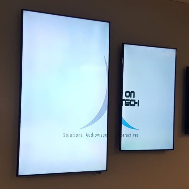 ontech34's tweet photo. Des 75",des 55", des 43"...des écrans vitrines,extérieurs,intérieurs...des flips, des totems...on n'hésite pas, on appelle ON TECH !!!☎️👀🤩 #affichagedynamique #digitalsignage #ecran #tactile https://t.co/oFuztpALqI
