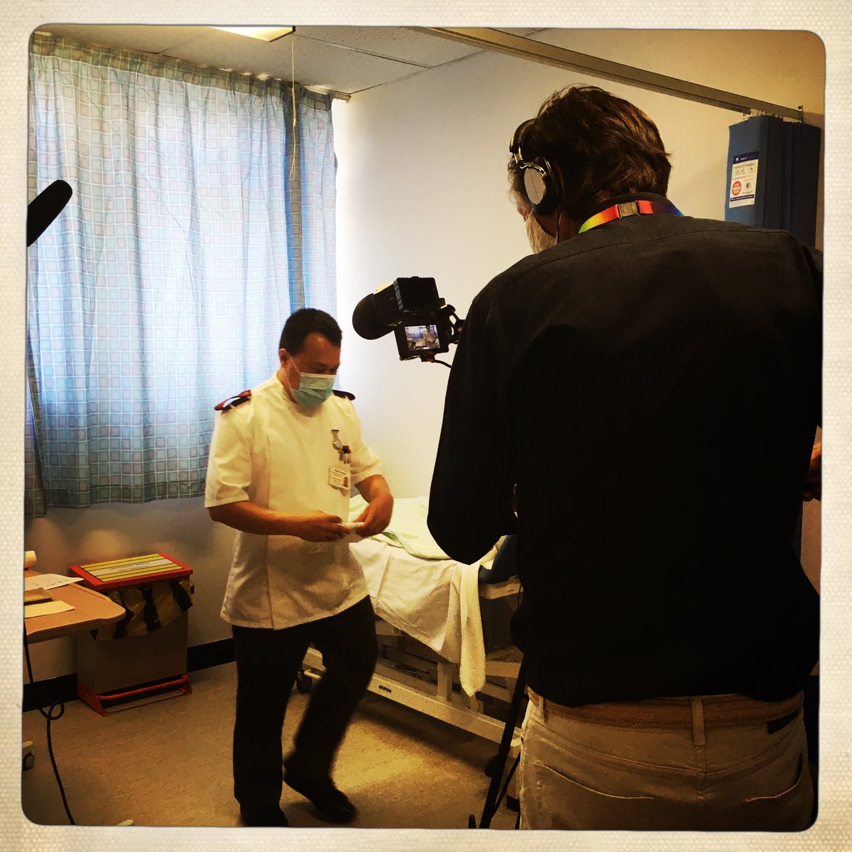 sisterwilding's tweet photo. For learning to take place outside of the class we need to get organised. Today we're filming skills for our International & #studentnurse to learn in an environment that suits them. #whatsmymotivation #NHS #practicedevelopmentnurse #nursing #teaching @OurRSFamily @NuevasVenson https://t.co/NcH39iISmH