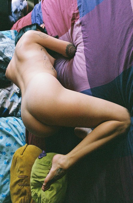 3$ sale on my onlyfans. https://t.co/OIod9SE4hc watch me eat cake off the amazing body of Lee Von Lux<a href="/tag/stockings"class="tags"><span>#stockings</span></a><a href="/tag/stockingslegs"class="tags"><span>#stockingslegs</span></a>