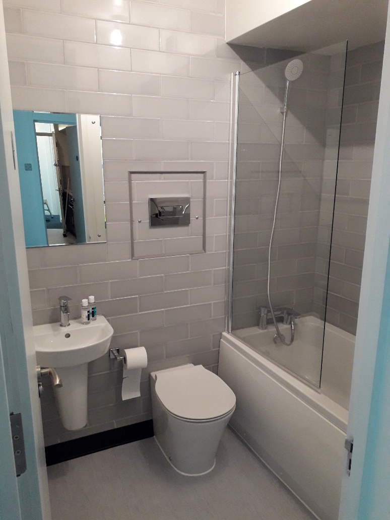 BatesFMC's tweet image. Refurbishment of living quarters for our #FrontLineHeroes #FrontlineDoctors at Maple House #NHS