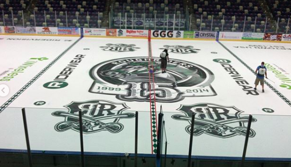 JetIceHockey's tweet photo. Some great ice painting work by @danielj_drummer Thank you for sharing your #JetIce photos with us! #jeticepaints #hockey https://t.co/CdkhrQrDTr