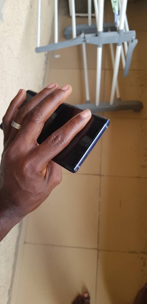 decluttership's tweet photo. Neatly used Samsung Note 9 (6gb 128gb) for sale at N155,000 

Pls help RT, my buyer is on your TL 

#BBNaijia https://t.co/Gid352cGpO