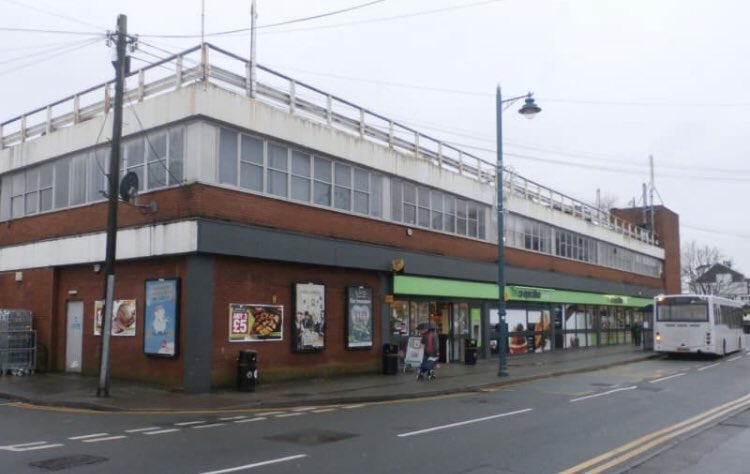 jonabottomley's tweet photo. @coopuk Porthcawl - Lias Rd has launched #onlinegrocery Click and Collect today. Lewis and the team super excited to showcase this service. @Amelia_Statham @erin_omahony @tinamitchell123 @C1____conway https://t.co/Kpb37BC89d