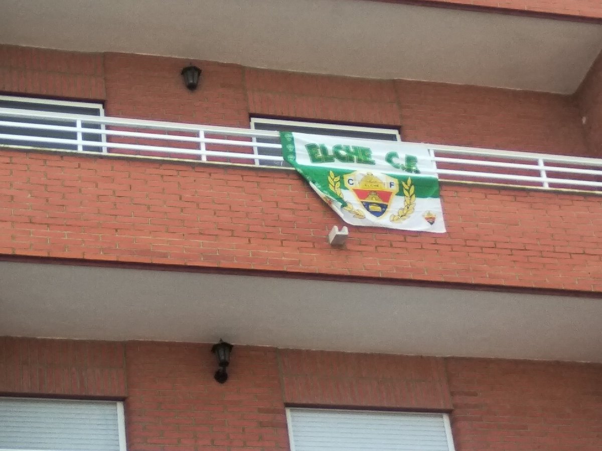LuisRod42156109's tweet photo. Desde Almoradí con nuestro Elche CF💪💪💪💪 https://t.co/fMbHXqkz3V