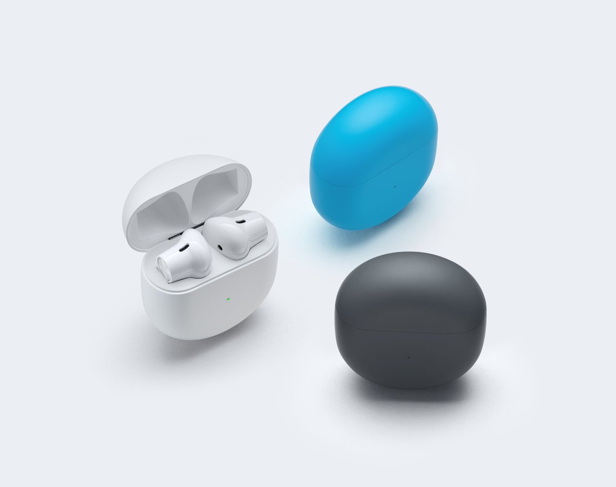 PeteLau's tweet image. Quick question: what's the color for you? 🤍🖤💙