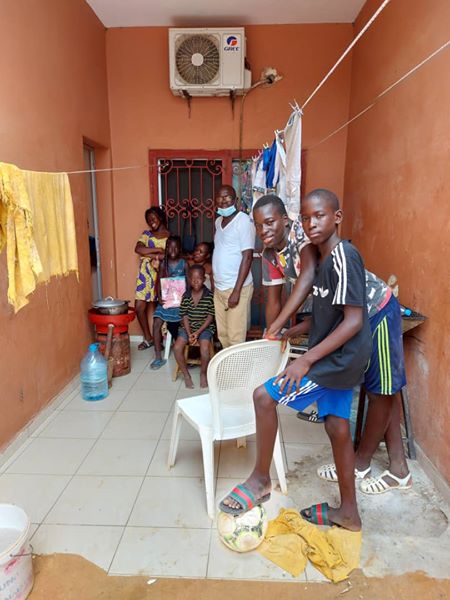 RencontresH's tweet photo. Accueil Chirurgical
Notre présidente profitant d'une escapade sur Saly au Sénégal 🇸🇳 a rendu visite à la jolie Sira accueillie l'année dernière par Sandra &amp; Christophe
De très bonnes nouvelles de sa santé et un moment de convivialité avec sa famille ont clôturé ce RDV fort sympa https://t.co/7MAKy6zHFs