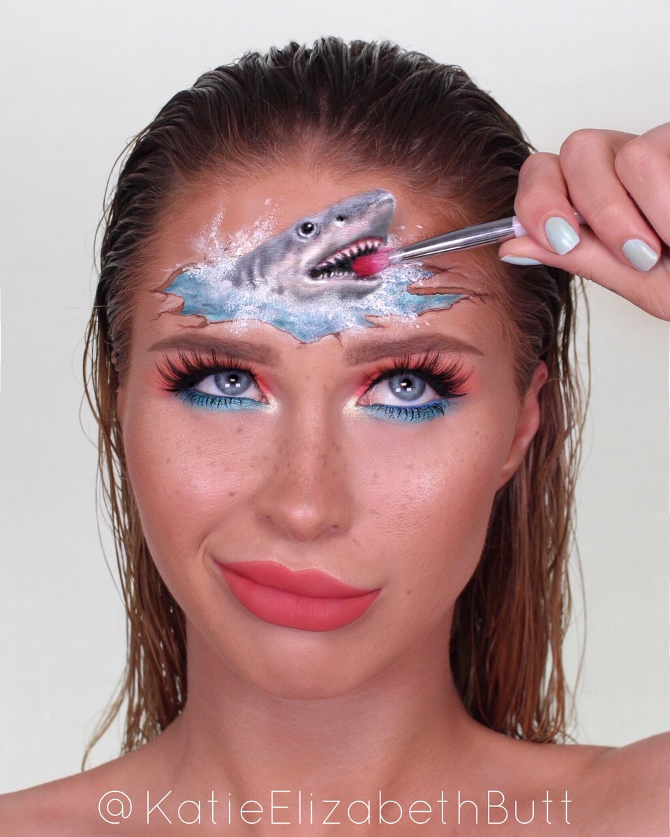 Mehron Makeup on Twitter: "Shark Bite @katieelizabethbutt using Paradise Makeup AQ #mehronmakeup #paradisemakeupaq #sharkmakeup #sharkweek #sharkweek2020 #illusionmakeup #creativemakeup https://t.co/eLtGROOjJD" / Twitter
