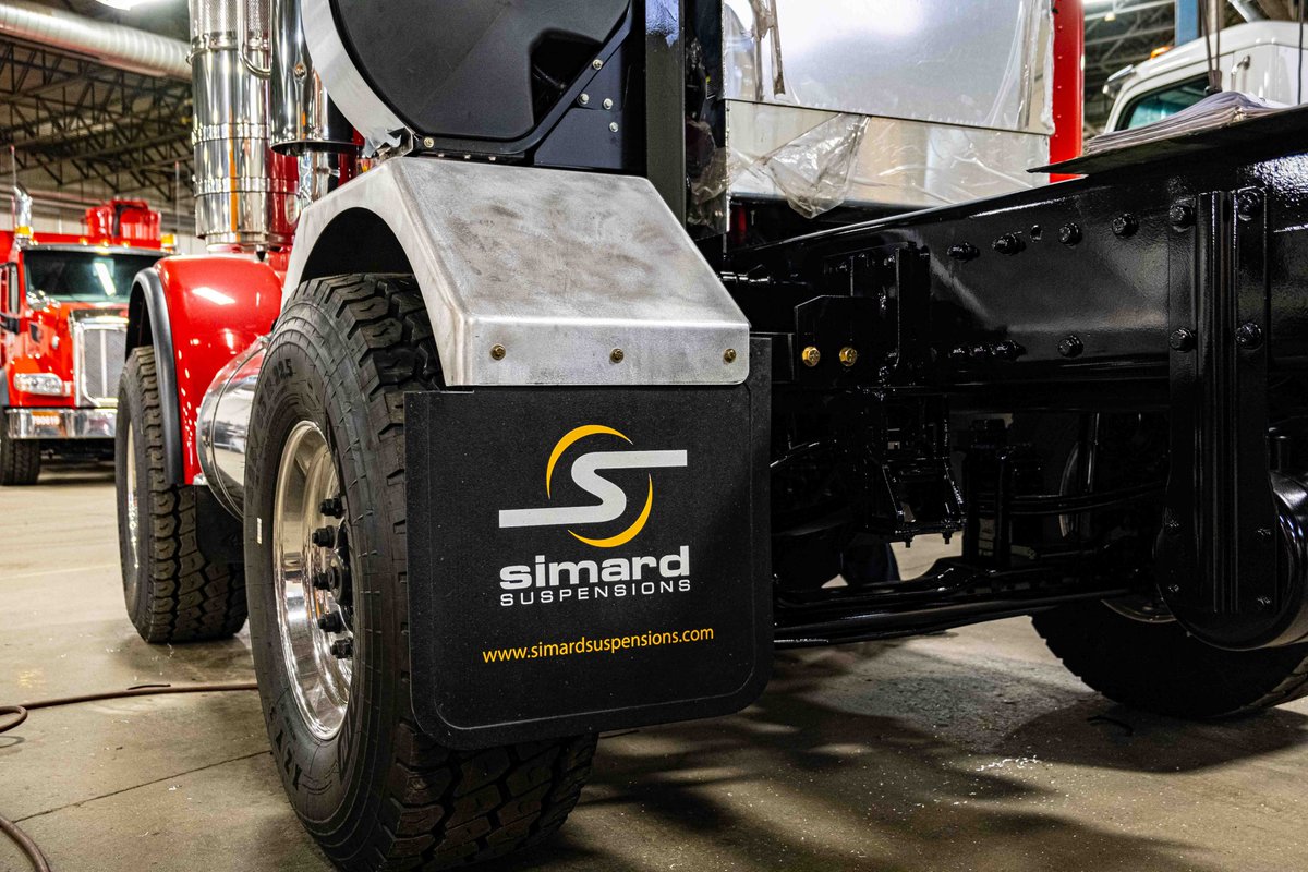 SimardTwinSteer's tweet photo. The truck is now headed to the fender installation bay. There, our mechanics colleagues will put some of the last touches on the body of the truck before going to the alignment pit.
https://t.co/KQlGlKd6Fy for more.
#simardsuspensions #twinsteer #steeringsystems #peterbilt389 https://t.co/5KEedyI3US