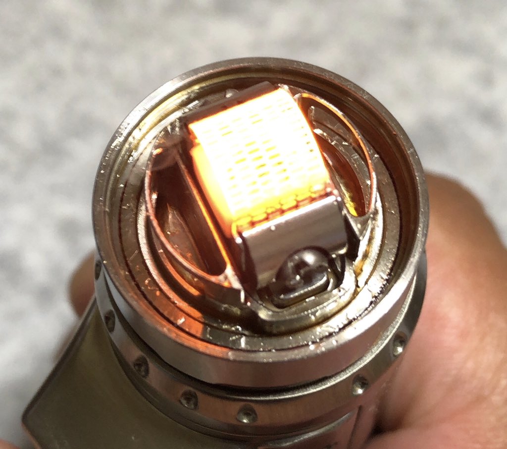 VapeAka's tweet photo. 2週間で味が落ちてきたので綿交換✨
まだSS網はイケそうなのでヤキヤキのみ🔥

#ProfileUnityRTA https://t.co/Gd80wWmZWV
