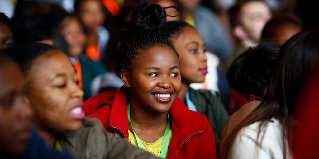 What are the unique experiences and priorities of youth living with #HIV? An #InternationalYouthDay viewpoint in <a href="/jiasociety/">Journal of the IAS</a> explores the importance of including young people in the championing of #HIV services ow.ly/jfS630r41Qy