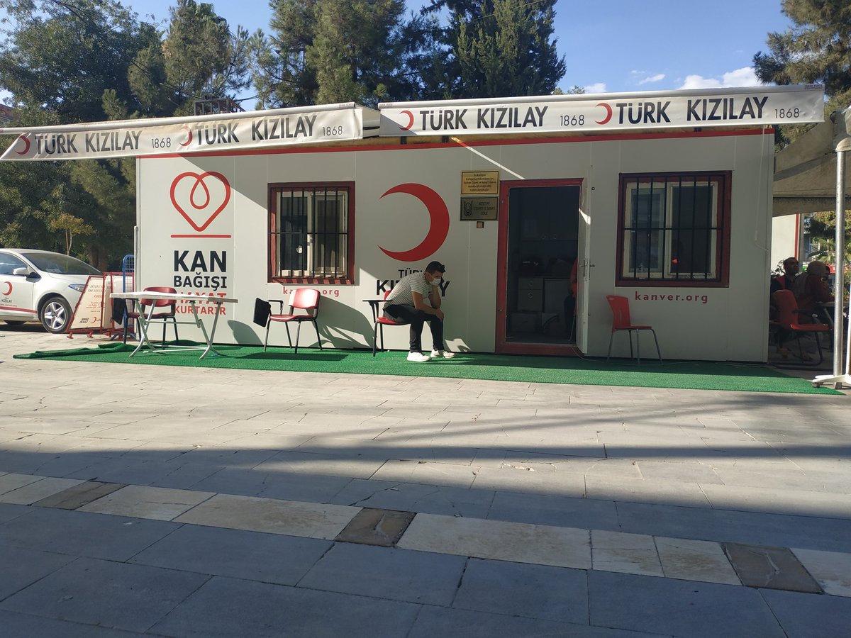 Kızıltepe minik Emir için seferber oldu

Kızılay Perşembe ve Cuma günü tekrar çadır açacak. Sosyal mesafe ve maske kuralına uyarak #Emir için kök hücre bağışında bulunma vakti…