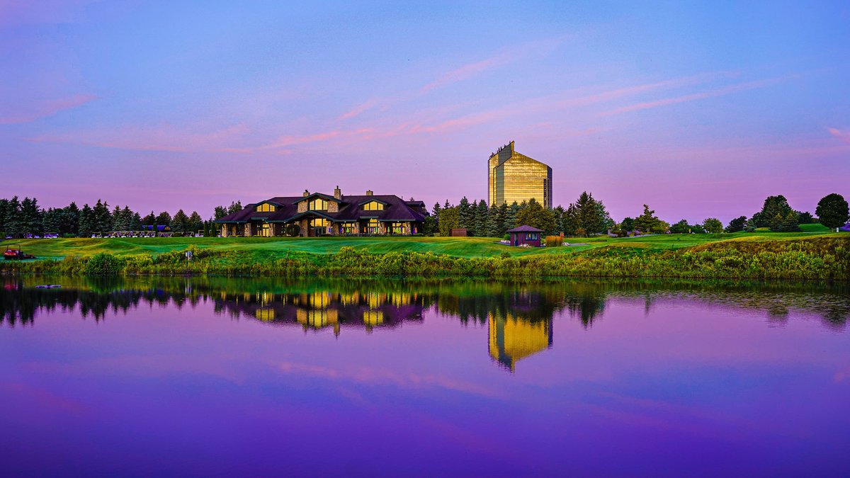 Today is the perfect day to start planning your next vacation.

From romantic getaways to family vacation, golf weekends, or a girls trip, Grand Traverse Resort and Spa is the perfect destination for a celebration vacation.

ow.ly/Uodh50AXwZ4