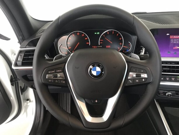 BMWWSpringfield's tweet photo. Ride in style with a brand new #BMW 330i xDrive! Equipped with a navigation system, power moonroof, and exterior parking camera to make your drive as smooth as possible. 

Vehicle Details: https://t.co/i7k4ZDTxFz https://t.co/b8DQA4UCUx