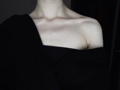 eaticedrinktea's tweet photo. Daily Inspiration🍵✨
🖤⚫️✖️🖤
#anatwt #edtwt #ednos #thinspo #thin #skinny #sweetspo #proana #proanatwt #miatwt #anamai 
What are your goals for the day? Please share🖤 https://t.co/QQJia1Bcul
