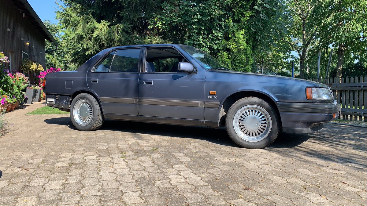 Andi_11_06's tweet photo. Langsam wird er. 1990 #Mazda 929 jetzt auf neuen #Atiwe Alufelgen. #Youngtimer https://t.co/GAxI6RkaTV