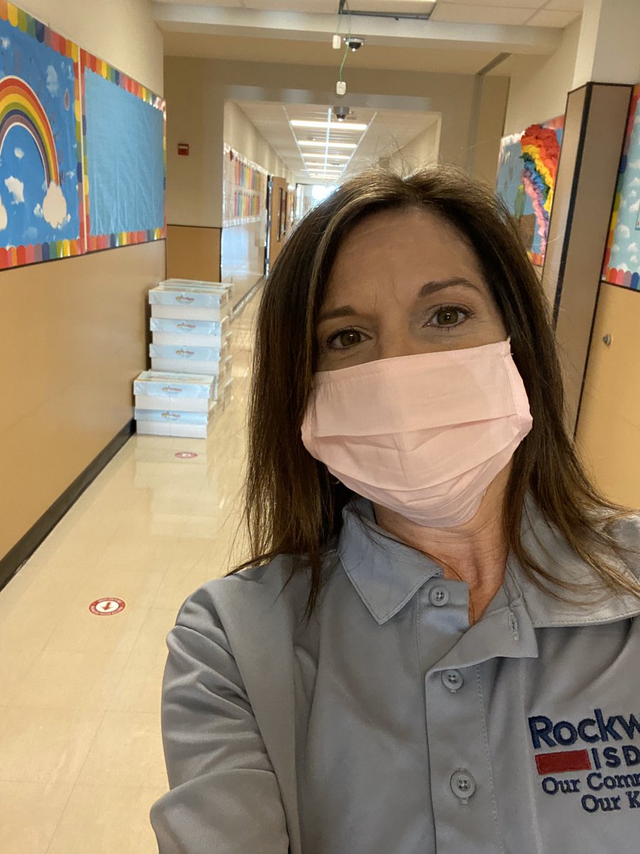 KWilliamson003's tweet photo. @CeliaHays Hallways are looking great! https://t.co/YqhD1fe9W5