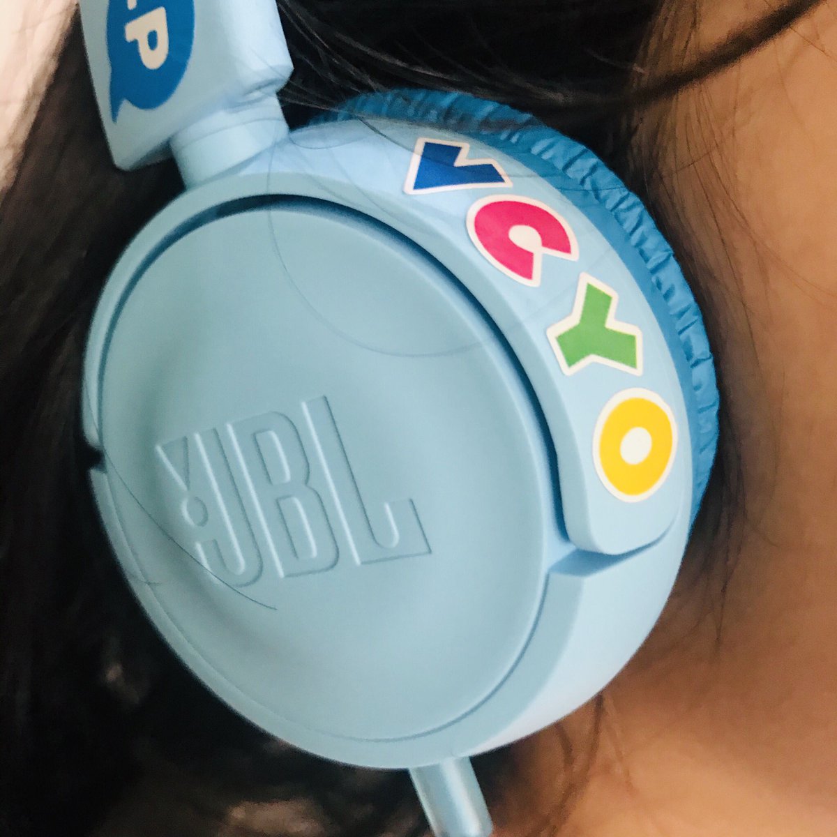 annishi4685's tweet photo. #VCYO parin daw forevs 🎧
This kiddie headphones is sick good and i got it on 8.8 sale 🤩
Little Miss Oliver is mad happy
#ValenzuelaCity https://t.co/NblO5uHsSc