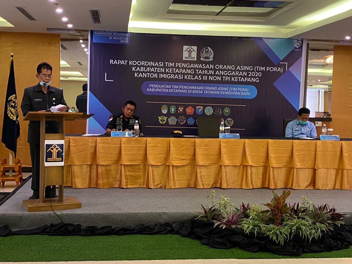 imigrasiktp's tweet photo. Imigrasi Ketapang lakukan rapat koordinasi sinergitas #Timpora Kabupaten Ketapang Tahun Anggaran 2020 untuk tingkatkan koordinasi antar instansi terkait pengawasan keimigrasian.

#imigrasi #imigrasiketapang https://t.co/HEa1laWDdi