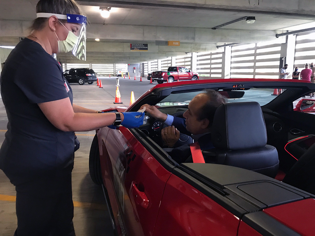 paydar's tweet photo. Very much appreciate all the staff &amp; volunteers working hard to ensure a safe move-in for Jaguars. Got tested myself this morning &amp; the process was quick, simple &amp; smooth. So happy to see students on campus again. #IUPUIStrong https://t.co/9qU2Fo1Nr3