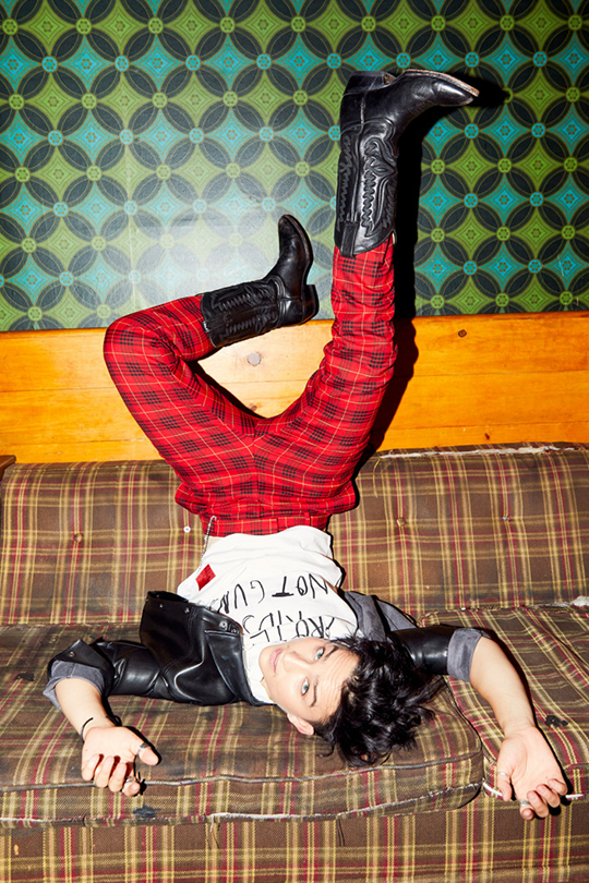 BritishBexican's tweet photo. “It’s hard to stay positive right now. There’s a lot of negative going on. So, if you can just find one reason to smile every day, that makes it a little easier. Doesn’t make it easy – but it does make it easier. That’s all you can ask for, right?” @IBexWeBex #happybirthdaybex https://t.co/Ofj9NFNIjj