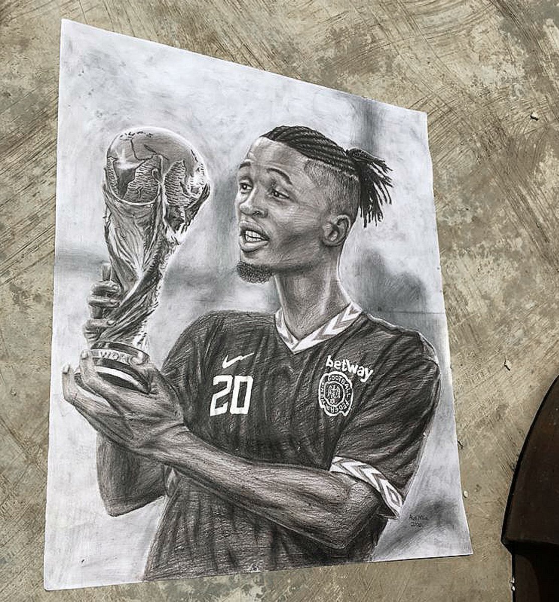 Earlier, his account was suspended causing his entry to be overlooked. It's been brought to our attention that he's gotten it back, so the 6th and final entry is from  @har_leks A drawing of  #BBLaycon as a footballer What say you? Check below to vote  #BETWAYFYI  #BBNaija