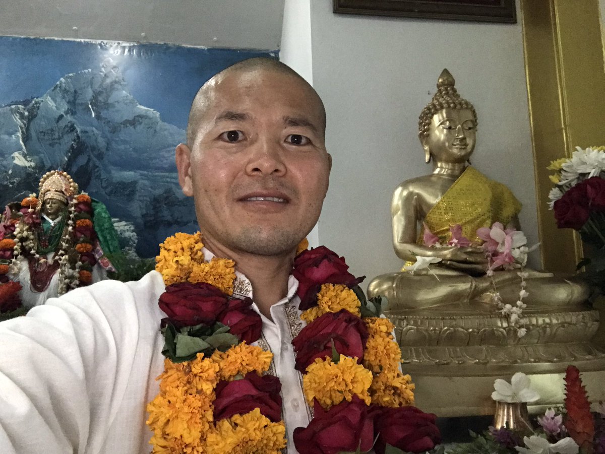 Тайланд хүмүүс намайг бараг бурхан шиг хүндлэх юм, 10 хоногт 1304км , 6 хоногт 834км гүйсэн гэсэн чинь Та өөрийгөө ялан дийлж гэгээрсэн хүн байна гэнээ, өөр ямар ч газар ийм их хүндлэл авч байсангүй