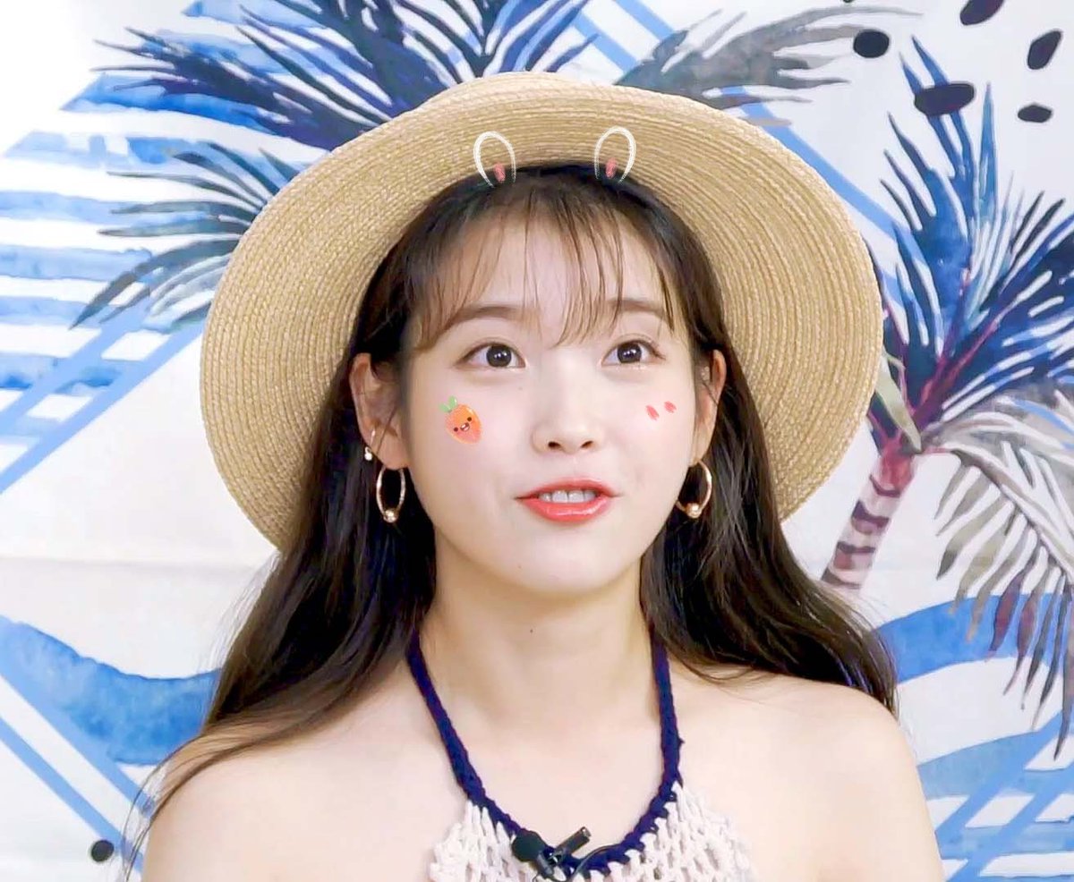 집콕바캉스 #아이유 #IU 안 어울리는 게 뭐죠 이톳기씨.