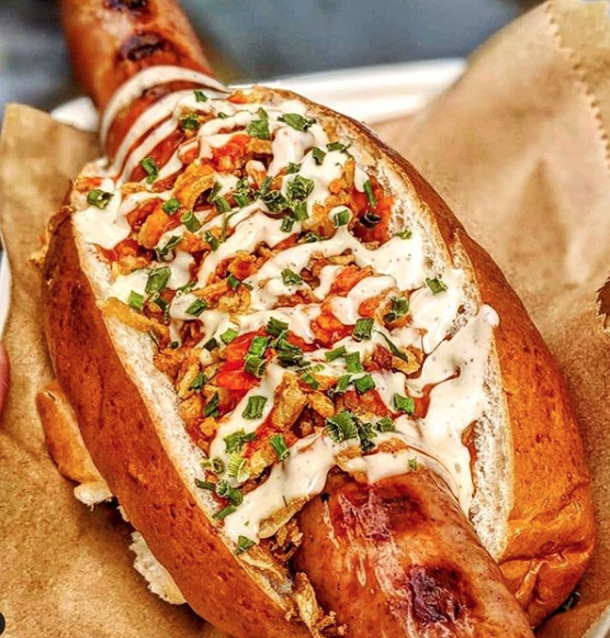 NorthamptonFest's tweet photo. THRILLING NEWS. @FatSnags will be make their #SCF debut @NorthamptonFest. Doyennes of Digbeth Dining Club, these guys know one end of a hot dog from the other. Hand-crafted Lashford's #sausage cooked in #beer and then flame-grilled. Have you got your tix? https://t.co/Ovujb1Hmyh https://t.co/rLTgbMWaTn