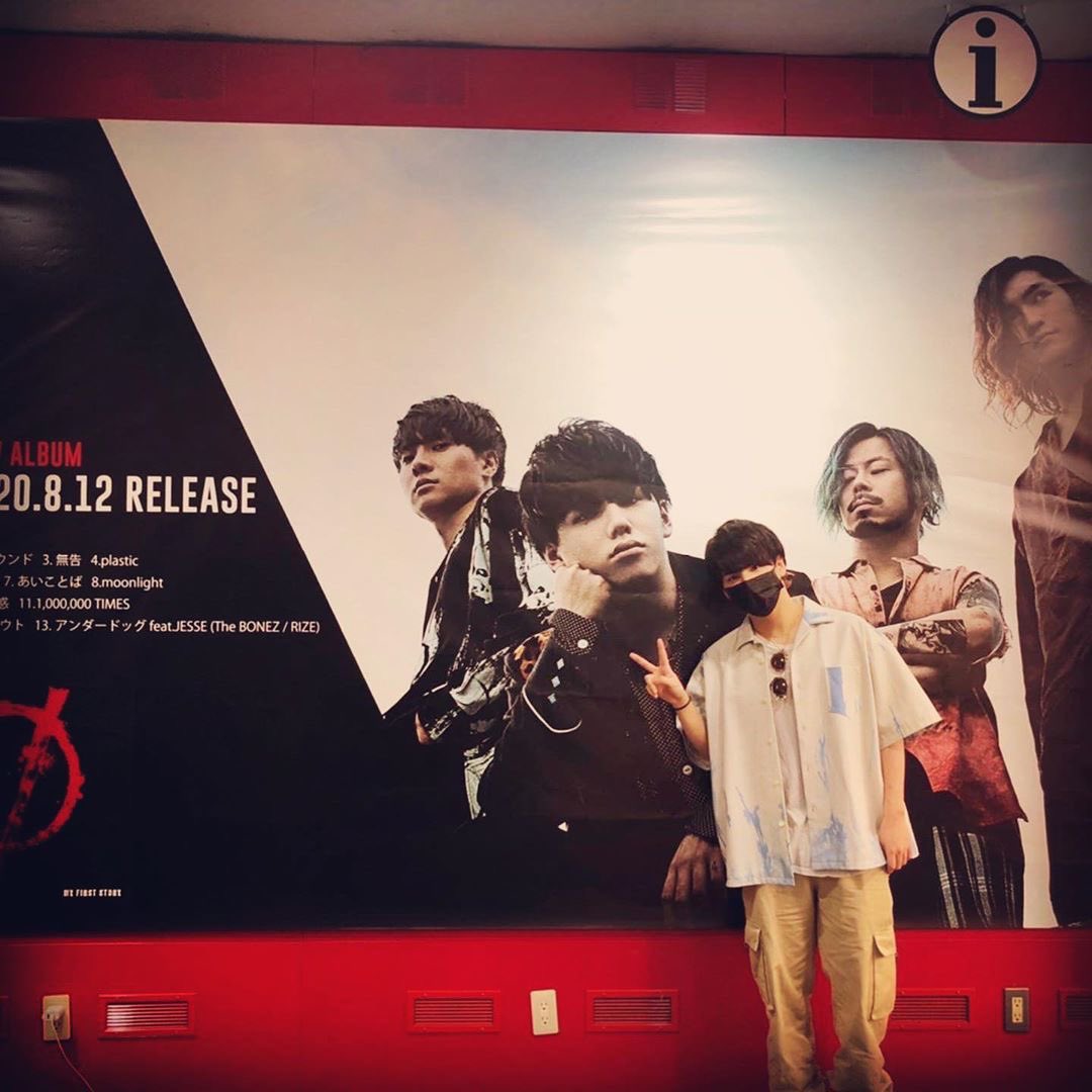 ourstory_mfs's tweet photo. [TRANSLATION]

The album has released 👻
Please listen to it at least once!!

#myfirststory
#newalbum
#newsongs
#it’snot
#v
#it’s
#five
#it’snot
#peace
#it’s
#five
#it’snot
#2
#it’s
#5
#ifyouadd
#2and5
#it’s
#7
#comeon

cr: hiro_mfs_official IG https://t.co/PENE4rFkEd